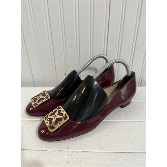 L.K. Bennet Patent Flats W/ Gold Medallion Spain EU 40 US 9.5 - 10 - Picture 1 of 9